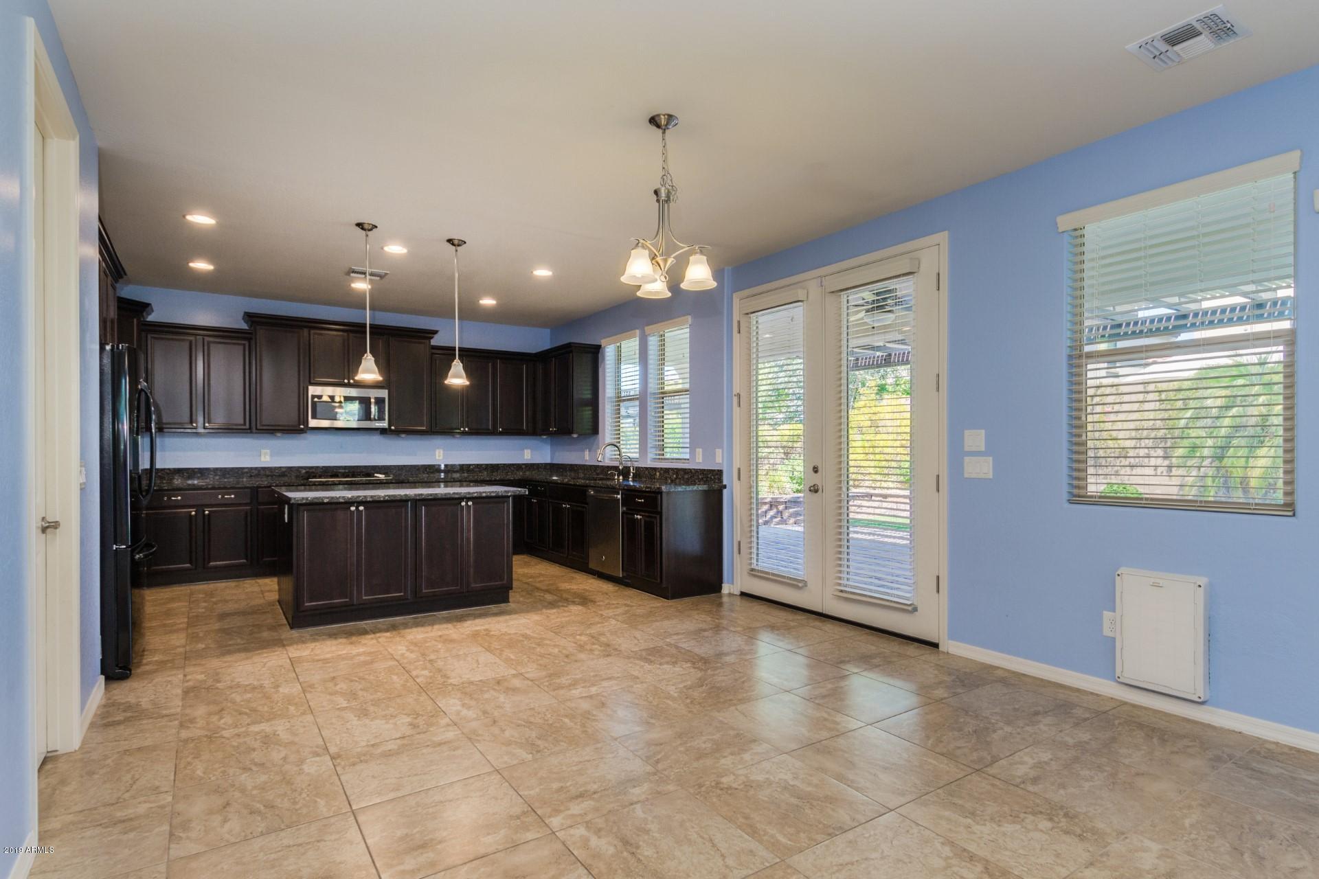 20876 West Stone Hill Road Buckeye, AZ 85396 - Photo 7 of 34 Kitchen