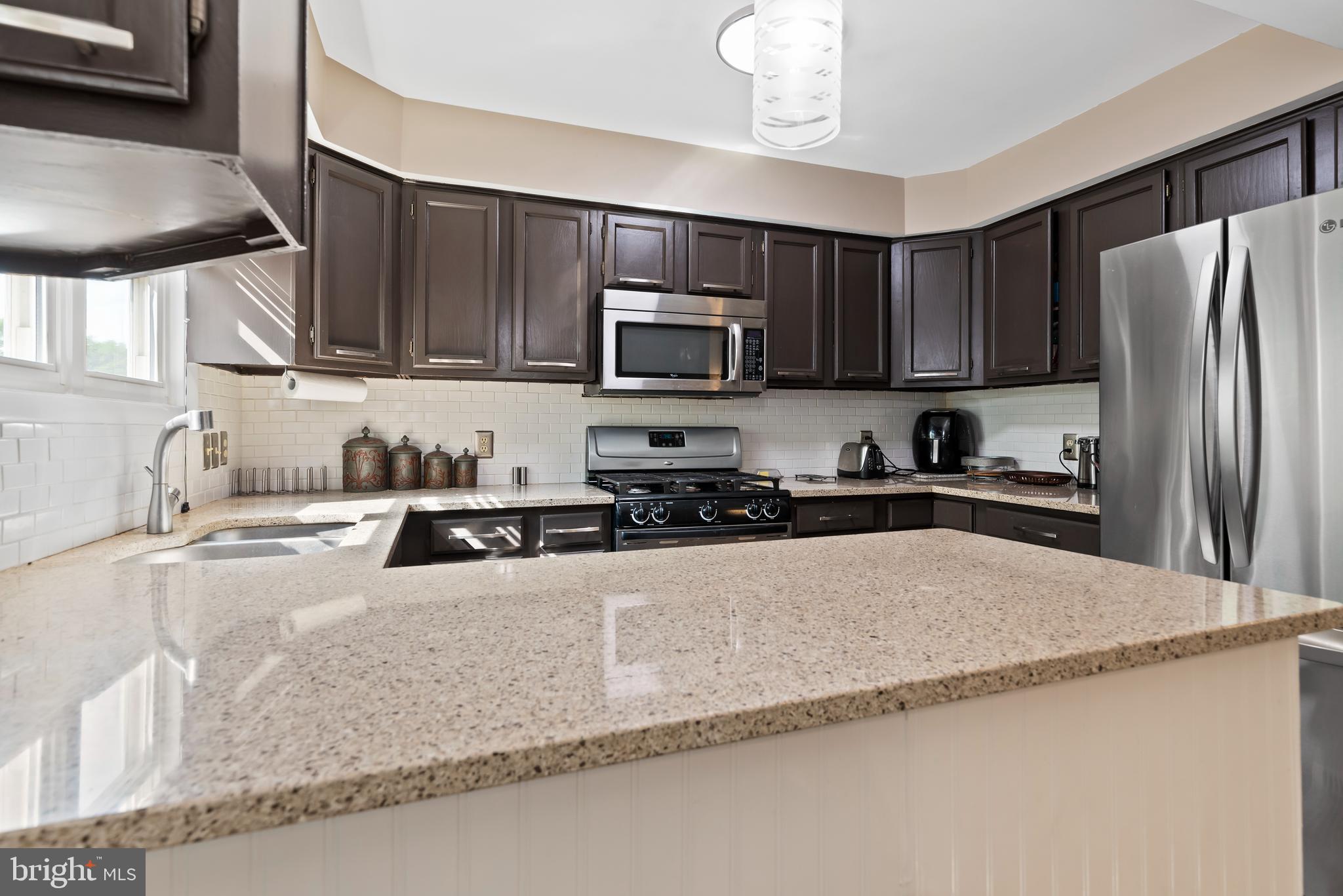 30 Greenleaf Road York, PA 17406 - Photo 7 of 27 Gallery Image 7