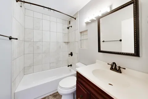 $440,000 | 1636 North Wells Street, Unit 2601, Chicago, IL 60614