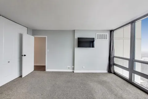 $440,000 | 1636 North Wells Street, Unit 2601, Chicago, IL 60614