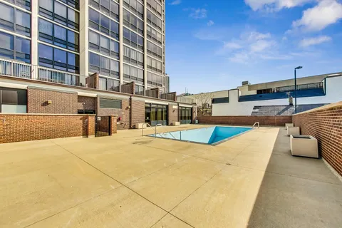 $440,000 | 1636 North Wells Street, Unit 2601, Chicago, IL 60614