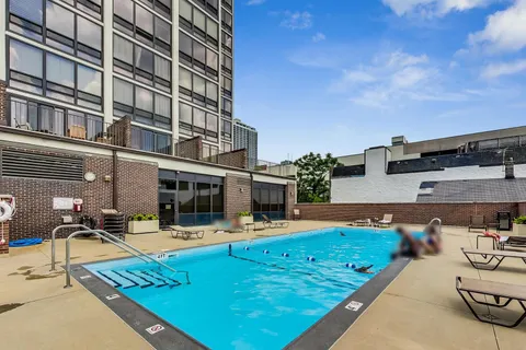 $440,000 | 1636 North Wells Street, Unit 2601, Chicago, IL 60614