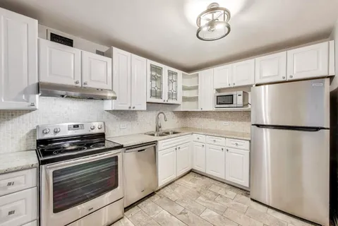 $440,000 | 1636 North Wells Street, Unit 2601, Chicago, IL 60614