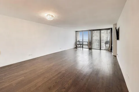 $440,000 | 1636 North Wells Street, Unit 2601, Chicago, IL 60614