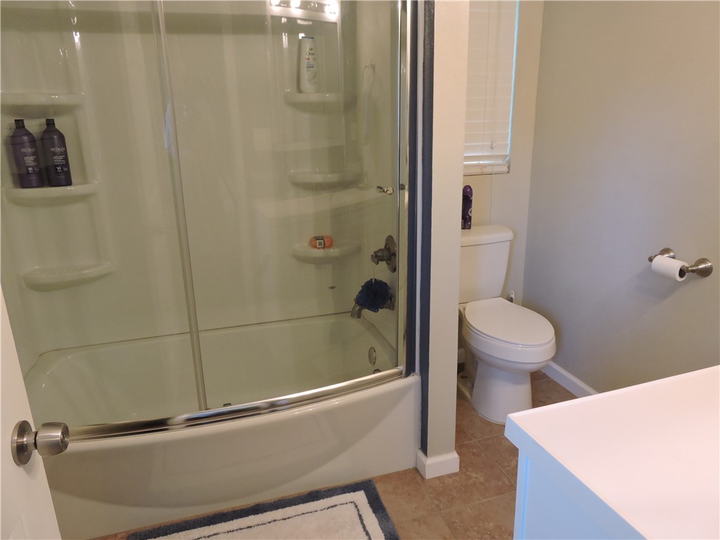 1901 Hattons Ford Road Townville, SC 29689 - Photo 20 of 33 Functional bathroom with a combination shower and tub.