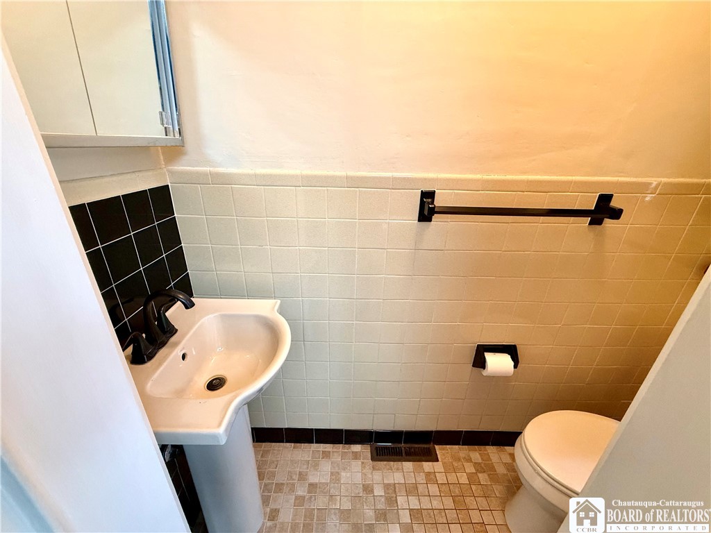 4571 West Main Road Pomfret, NY 14063 - Photo 15 of 37