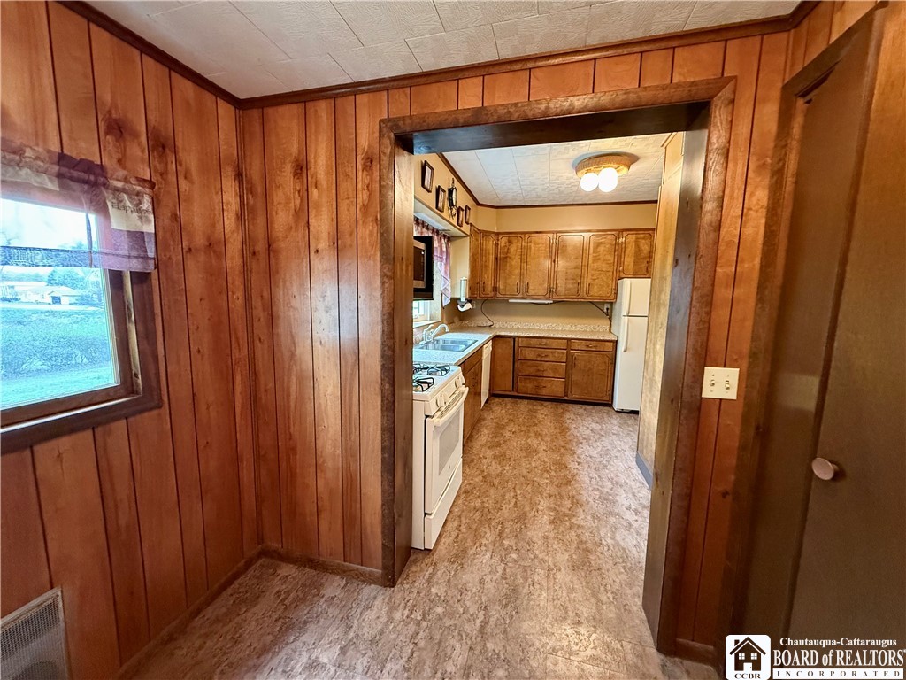 4571 West Main Road Pomfret, NY 14063 - Photo 23 of 37