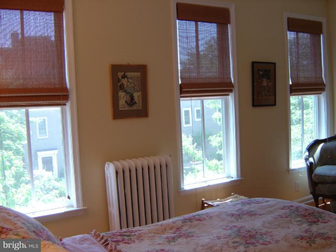602 A Street Northeast Washington, DC 20002 - Photo 4 of 30 Bedroom (Master)