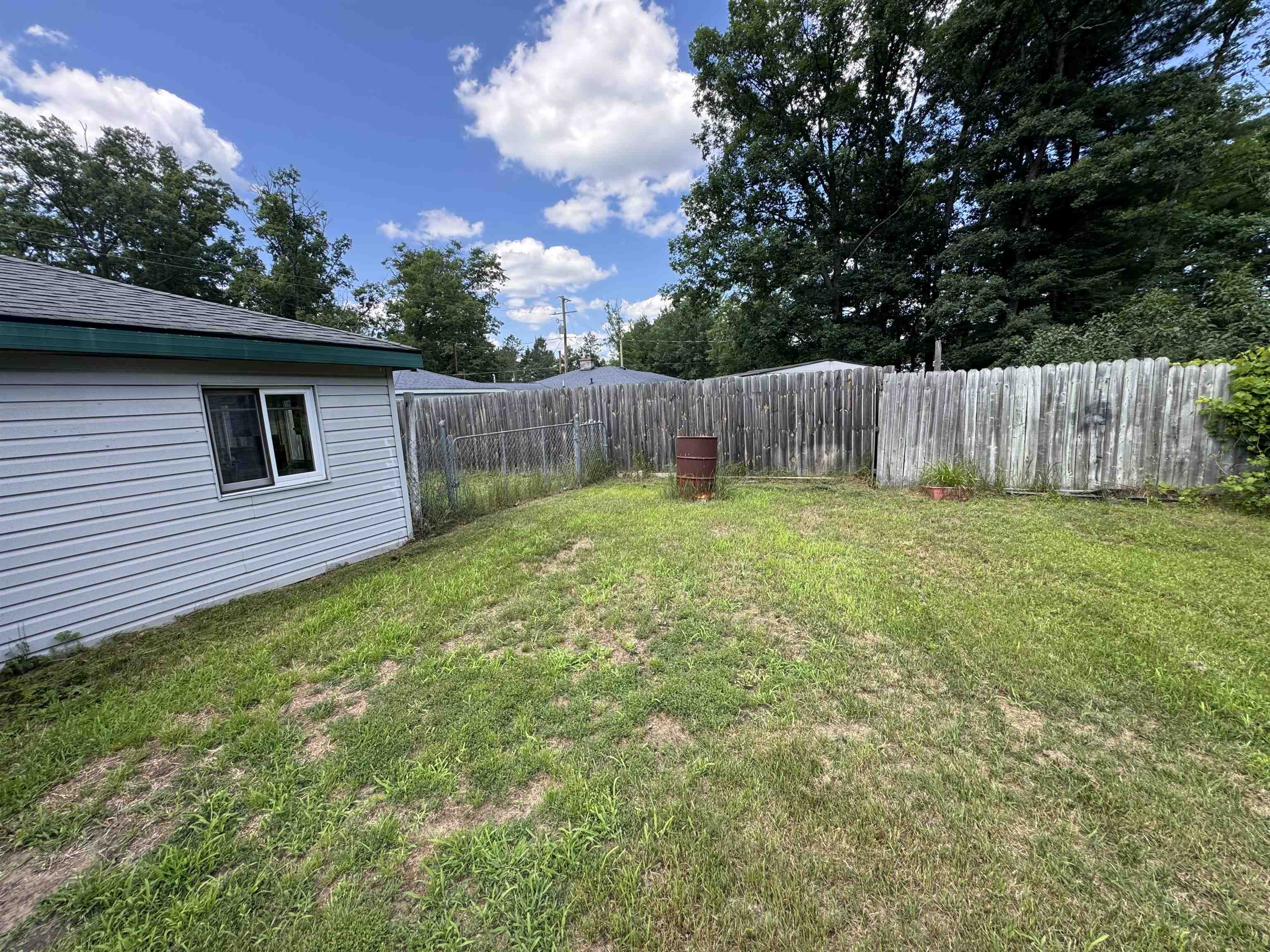 5017 Elizabeth Street Prescott, MI 48756 - Photo 12 of 29 1948023-621a5609-fe7a-4f41-89f8-fe73d61d32fd.JPG