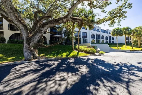 $2,500 | 5601 Jimmy Buffett Mem Highway, Unit N204, Vero Beach, FL 32963