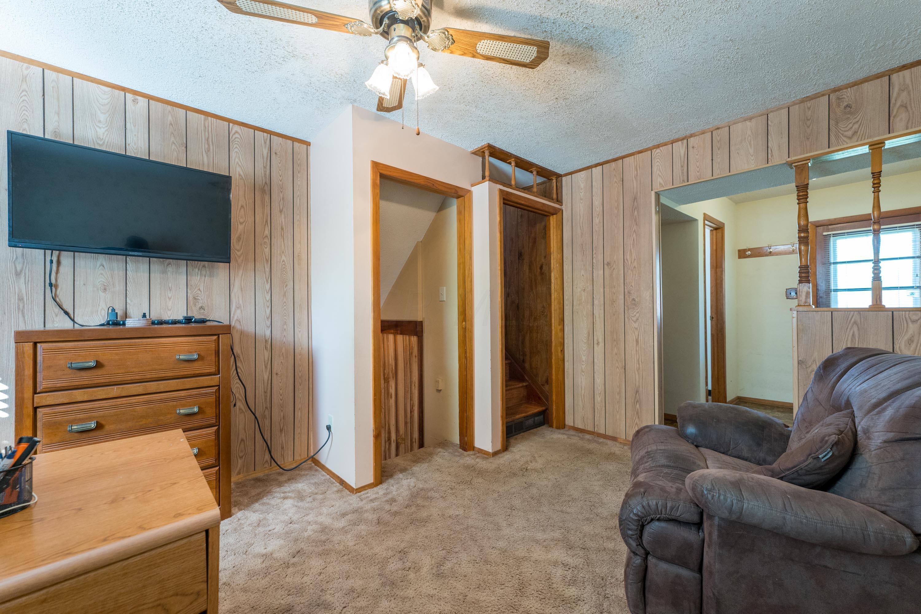 1372 Thurell Road Columbus, OH 43229 - Photo 41 of 57 Family Room