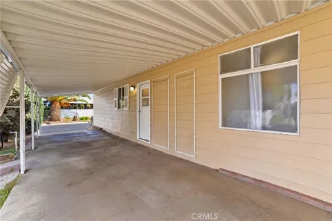 a front view of house with yard