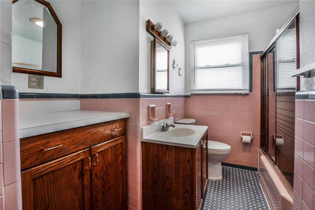 196 Crestview Road Penn Hills, PA 15235 - Photo 16 of 22 Full bathroom on main level.