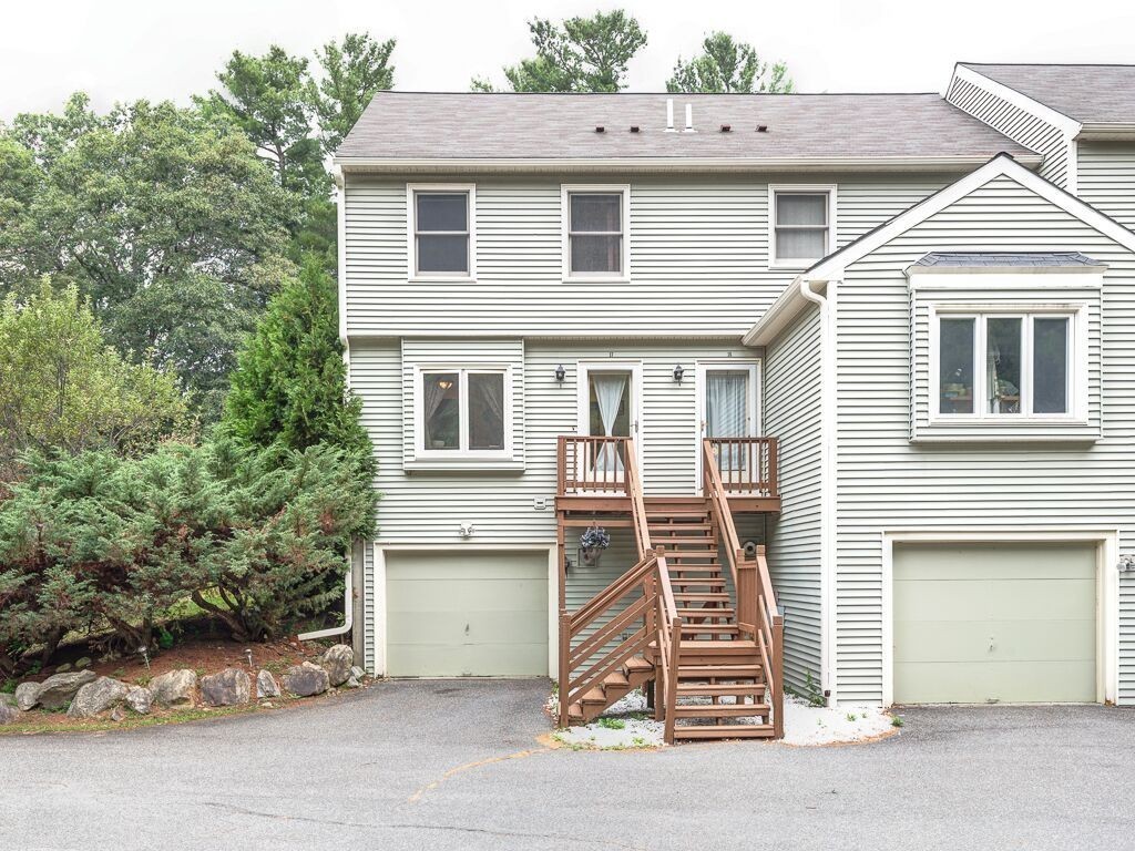 17 Cove Road, Unit 17 Hubbardston, MA 01452 - Photo 3 of 33 Gallery Image 3