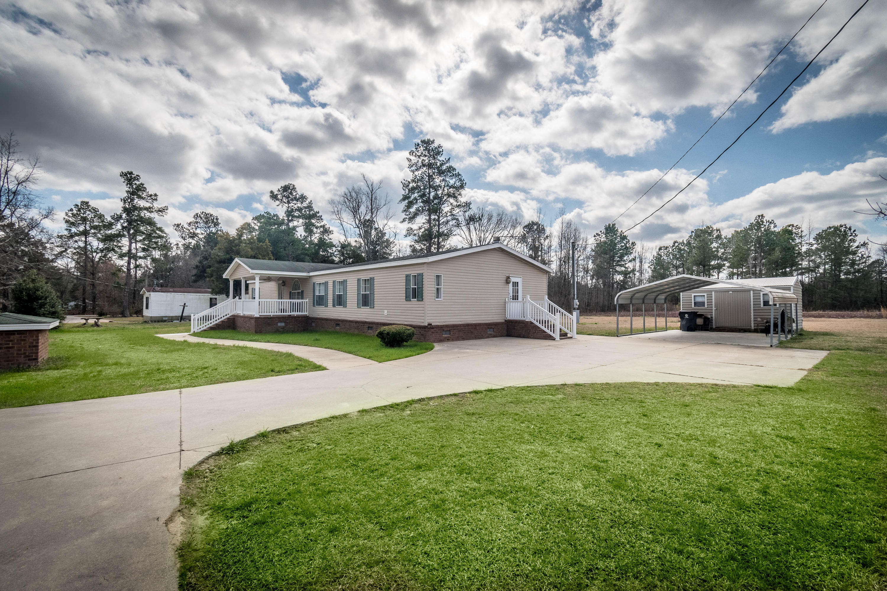 128 Orchid Loop St. George, SC 29477 - Photo 3 of 42 128OrchidLoop-HR-3