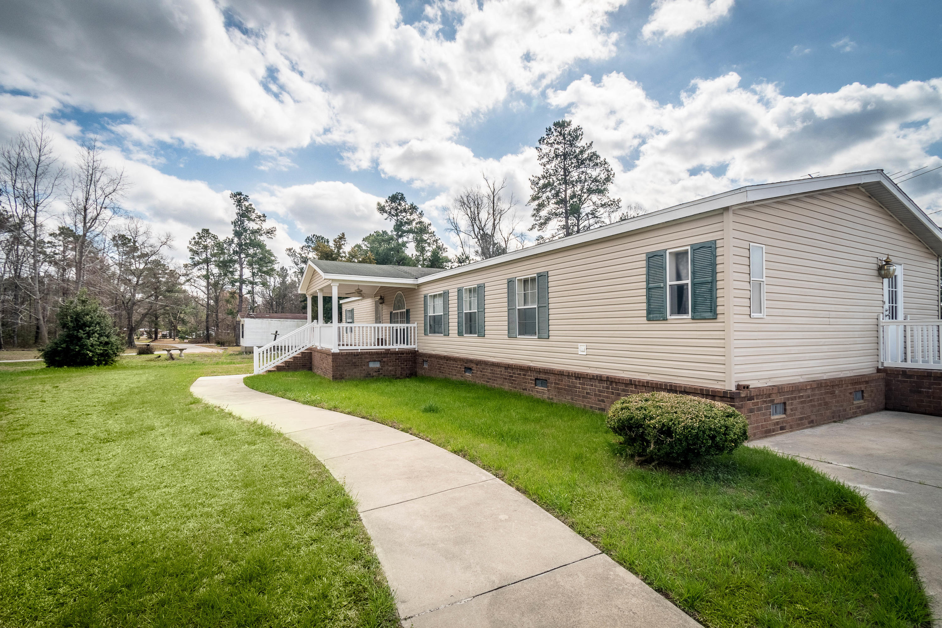 128 Orchid Loop St. George, SC 29477 - Photo 4 of 42 128OrchidLoop-HR-4