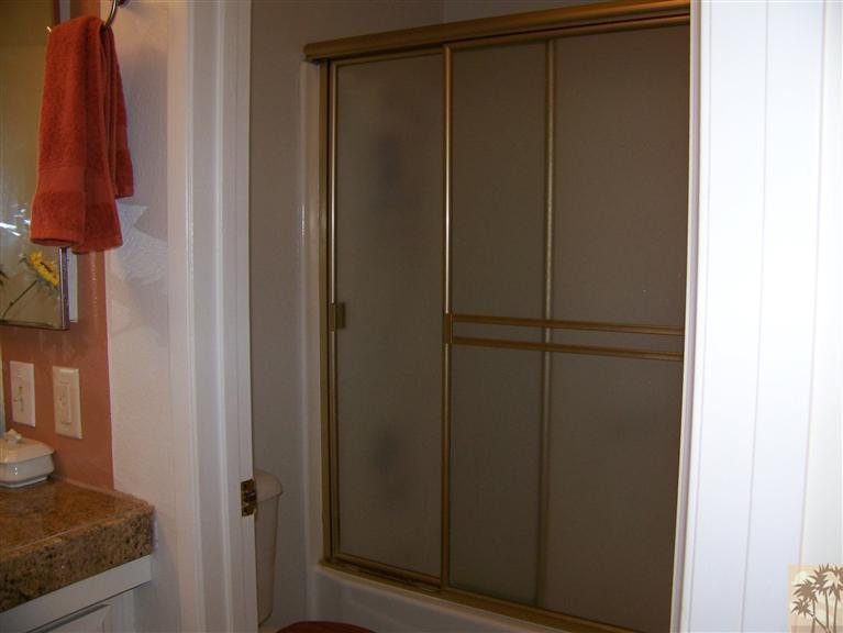 72400 Ridgecrest Lane Palm Desert, CA 92260 - Photo 13 of 25 a close view of walk in closet