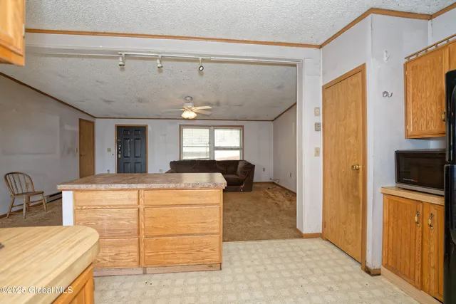 $300,000 | 200 Summit Lake Road, Argyle, NY 12809