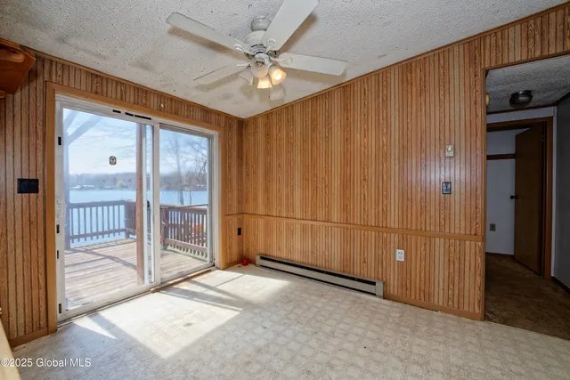 $300,000 | 200 Summit Lake Road, Argyle, NY 12809