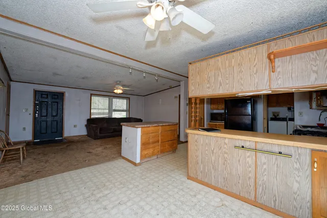 $300,000 | 200 Summit Lake Road, Argyle, NY 12809