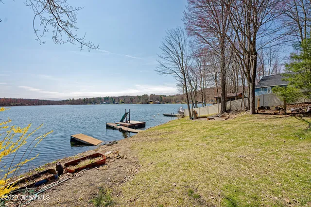 $300,000 | 200 Summit Lake Road, Argyle, NY 12809