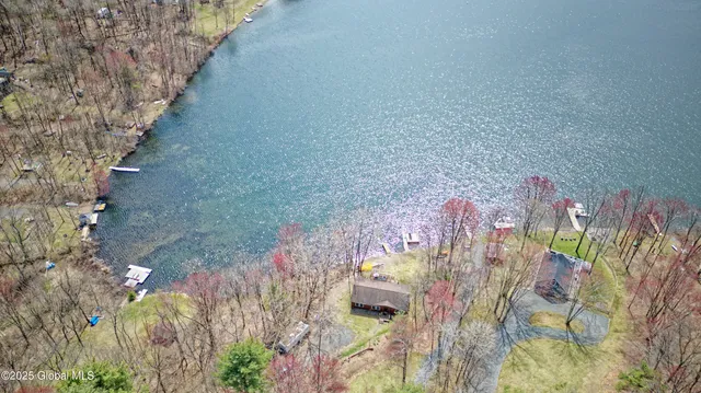 $300,000 | 200 Summit Lake Road, Argyle, NY 12809