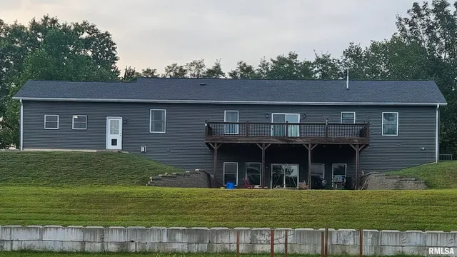 $450,000 | 1915 Highway 67, Meredosia, IL 62665