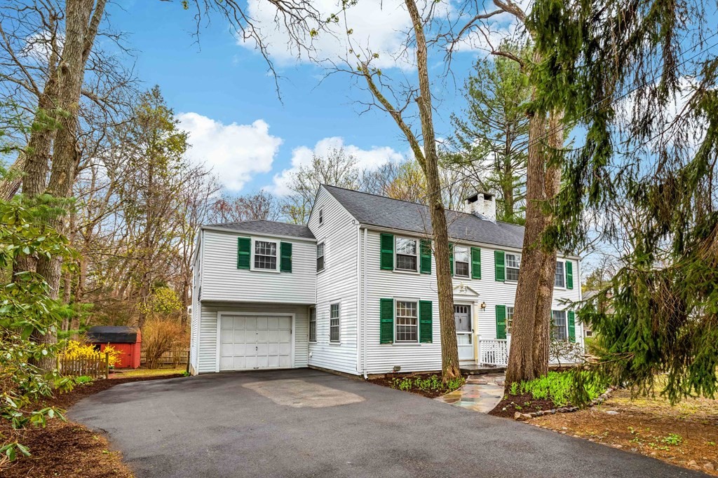 61 Sheridan Road Wellesley, MA 02481 - Photo 2 of 33