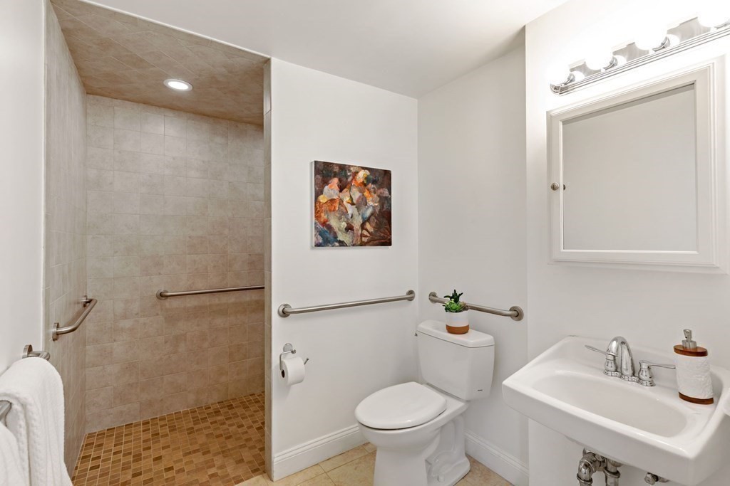 61 Sheridan Road Wellesley, MA 02481 - Photo 29 of 33