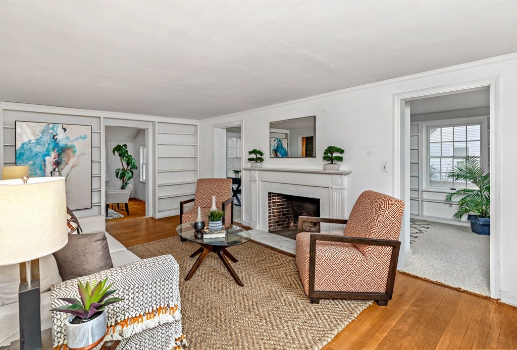 61 Sheridan Road Wellesley, MA 02481 - Photo 6 of 33