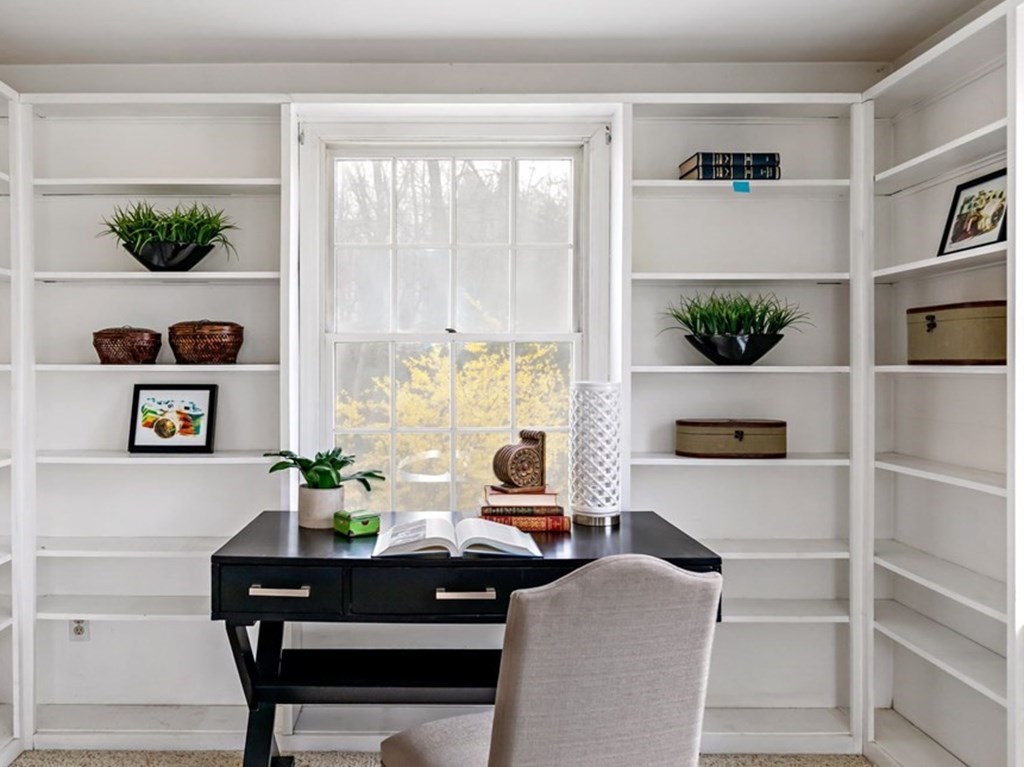 61 Sheridan Road Wellesley, MA 02481 - Photo 10 of 33