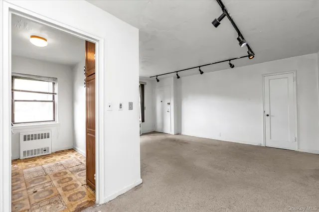 $195,000 | 196-32 69th Avenue, Unit 1 | Fresh Meadows