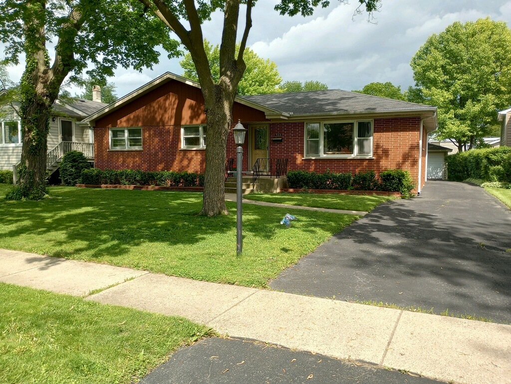 923 Forestview Avenue Park Ridge, IL 60068 - Photo 1 of 19 Gallery Image 1