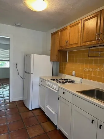 $1,595 | 2120 East Washington Street, Orlando, FL 32803