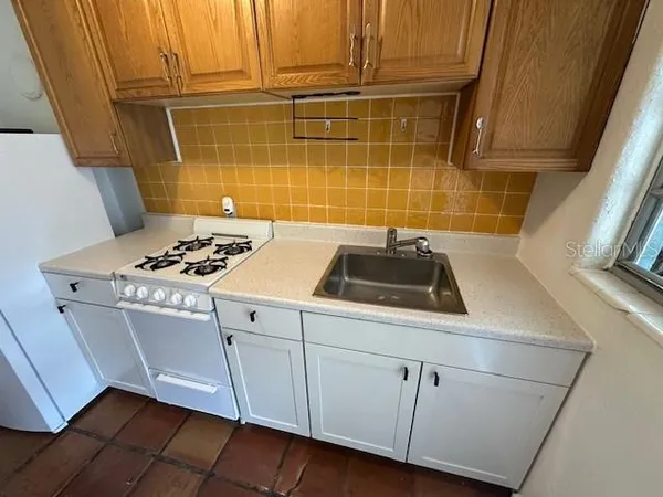 $1,595 | 2120 East Washington Street, Orlando, FL 32803