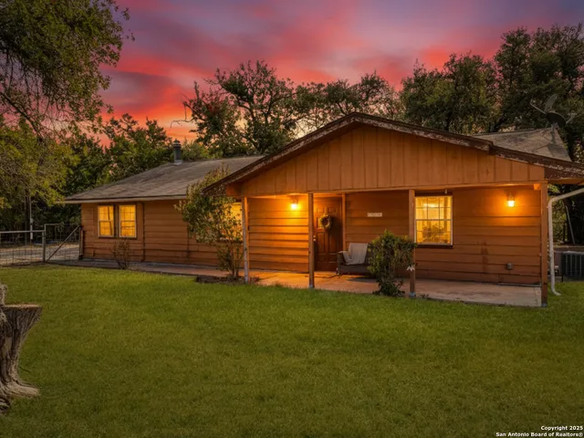 $1,450 | 2019 North Park Road, Canyon Lake, TX 78133