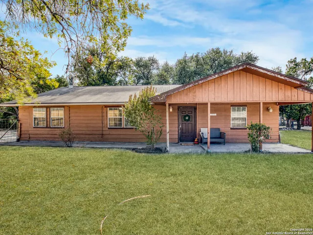 $1,450 | 2019 North Park Road, Canyon Lake, TX 78133