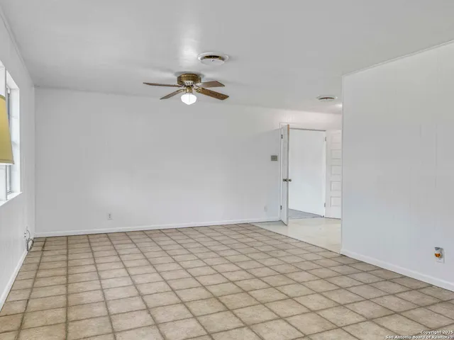 $1,450 | 2019 North Park Road, Canyon Lake, TX 78133