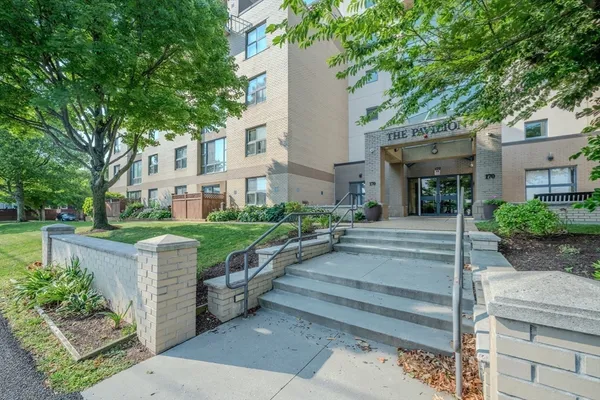 $3,200 | 170 Gore Street, Unit 106, Cambridge, MA 02141