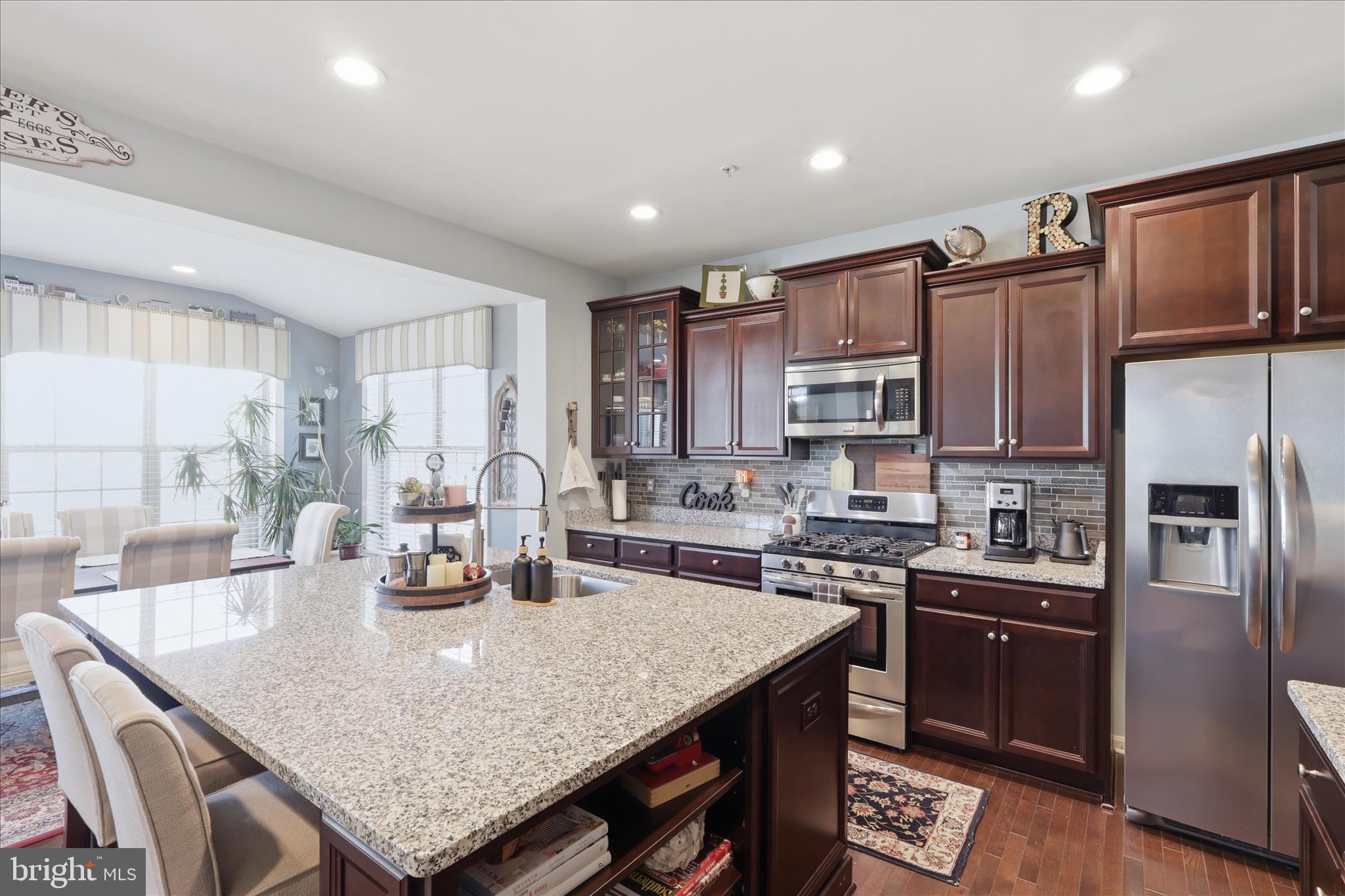 6606 Corbel Way Frederick, MD 21703 - Photo 4 of 60 Large Kitchen Island