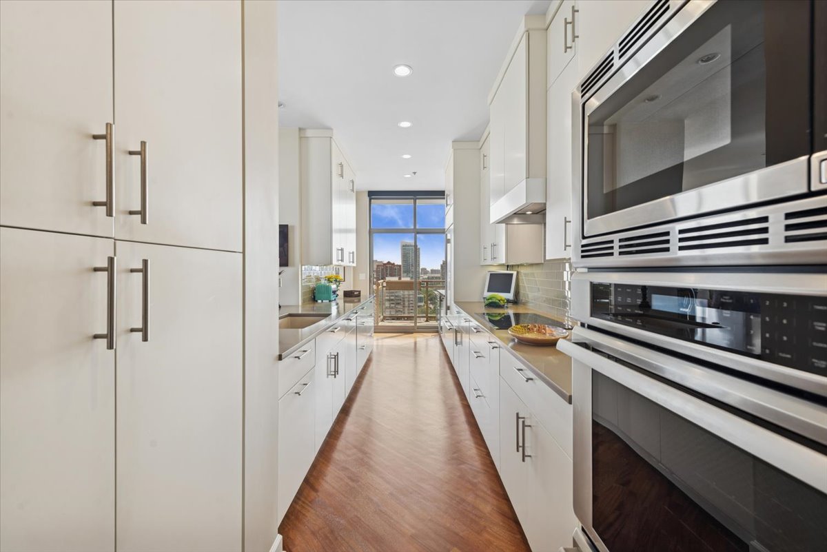 1335 South Prairie Avenue, Unit 2005 Chicago, IL 60605 - Photo 13 of 28