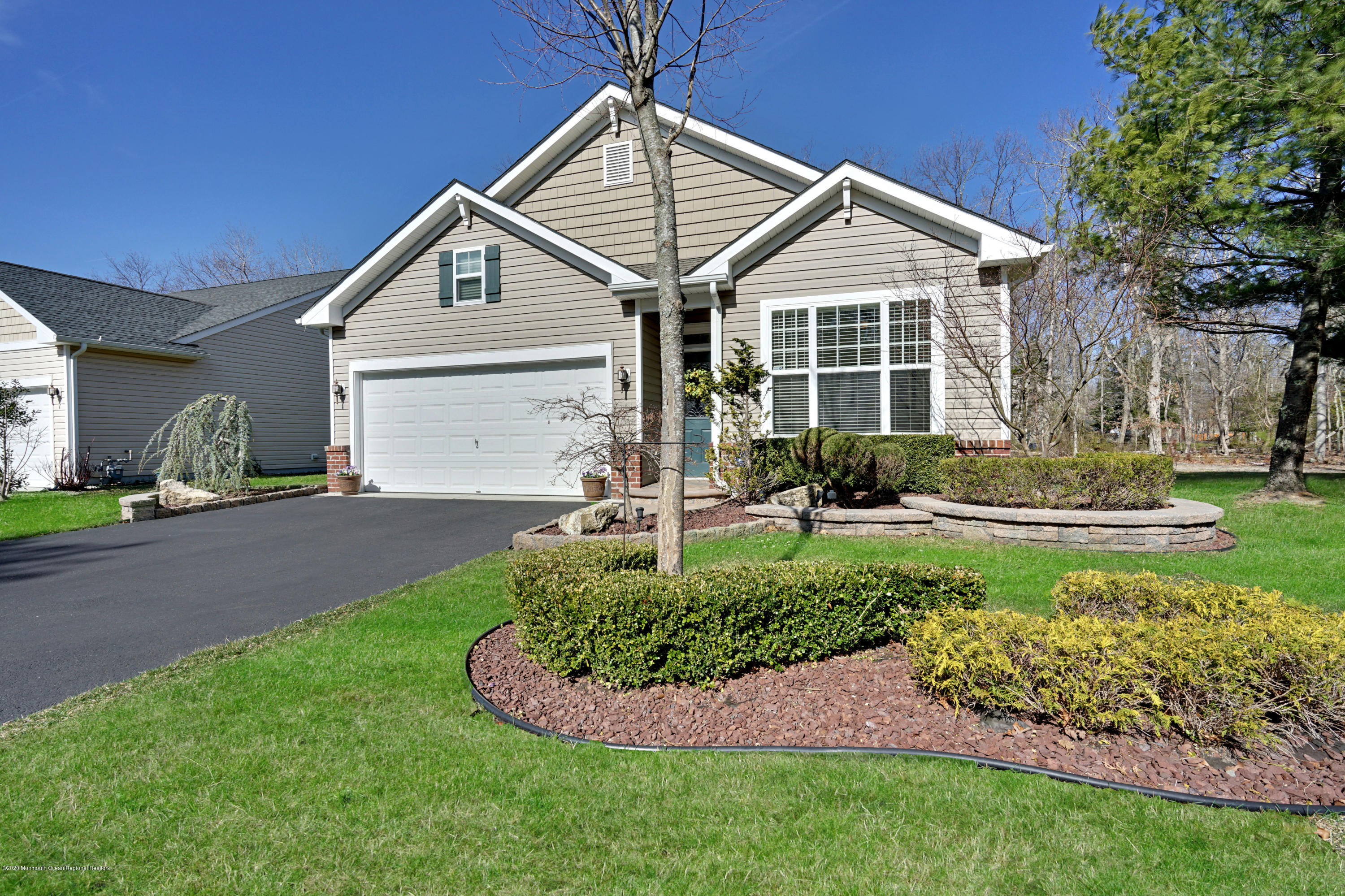 4 Lenox Road Jackson, NJ 08527 - Photo 3 of 43 ** Professional Landscaping **