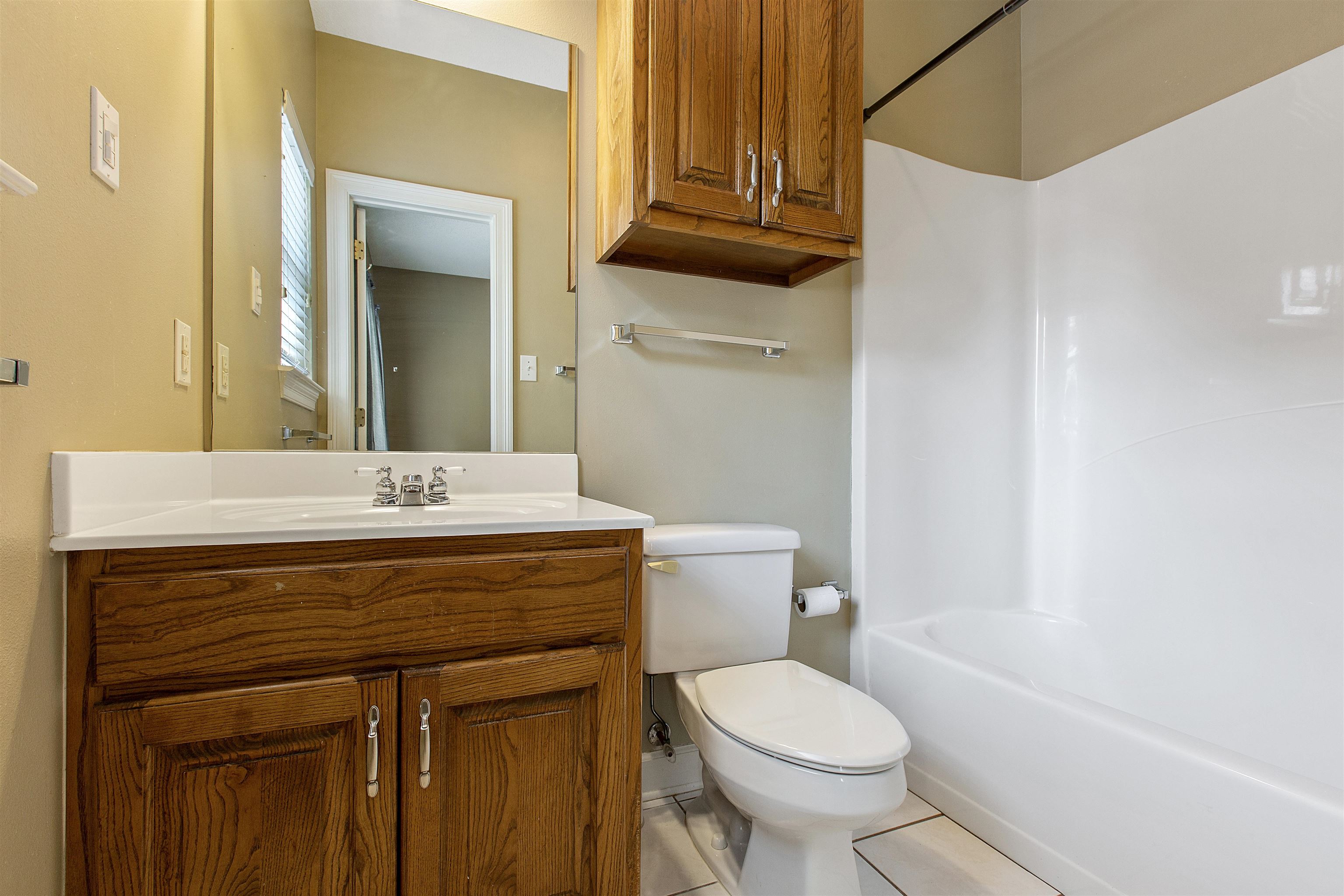 631 Southern Way Daphne, AL 36527 - Photo 18 of 50 Bathroom 2