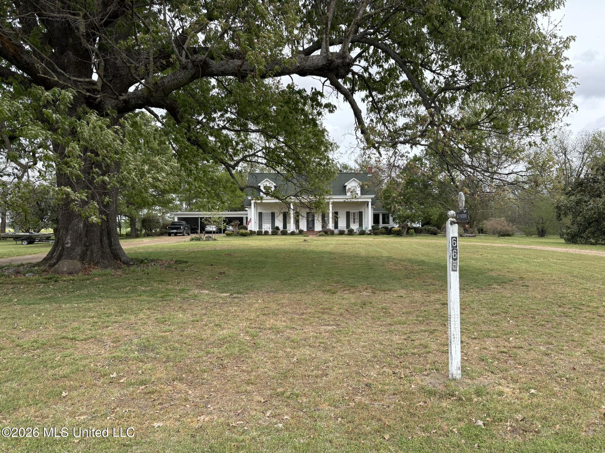 665 Baltzer Rome Road Tutwiler, MS 38963 - Photo 2 of 34 665 Baltzer-Rome.JPEG road view