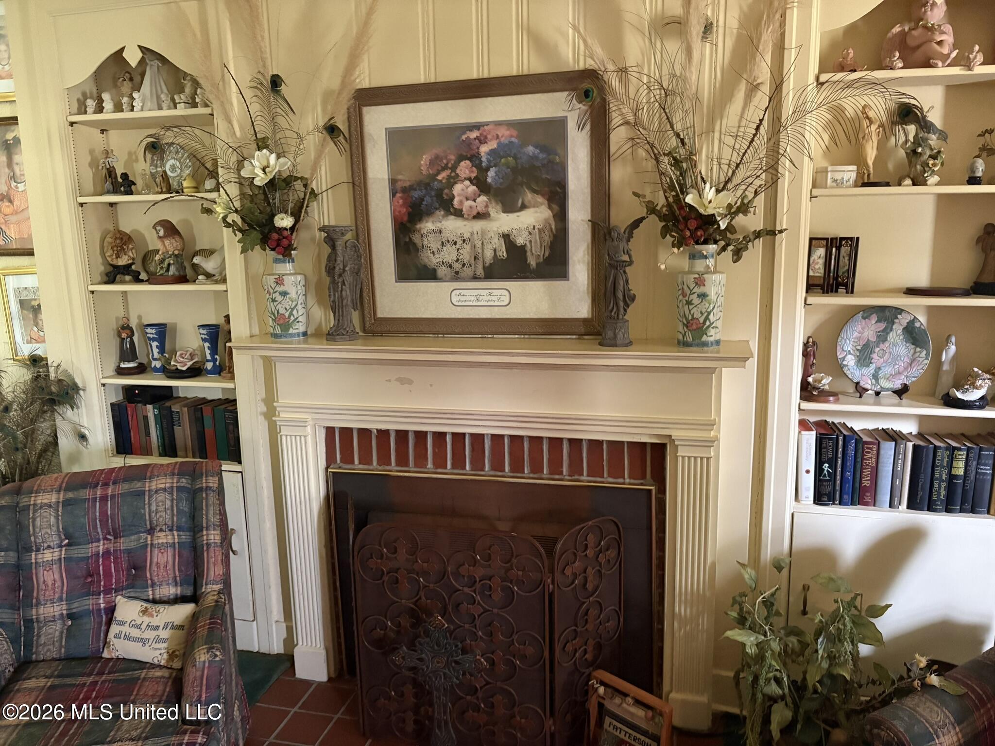 665 Baltzer Rome Road Tutwiler, MS 38963 - Photo 10 of 34 665 Baltzer-Rome.JPEG living room.JPEG f