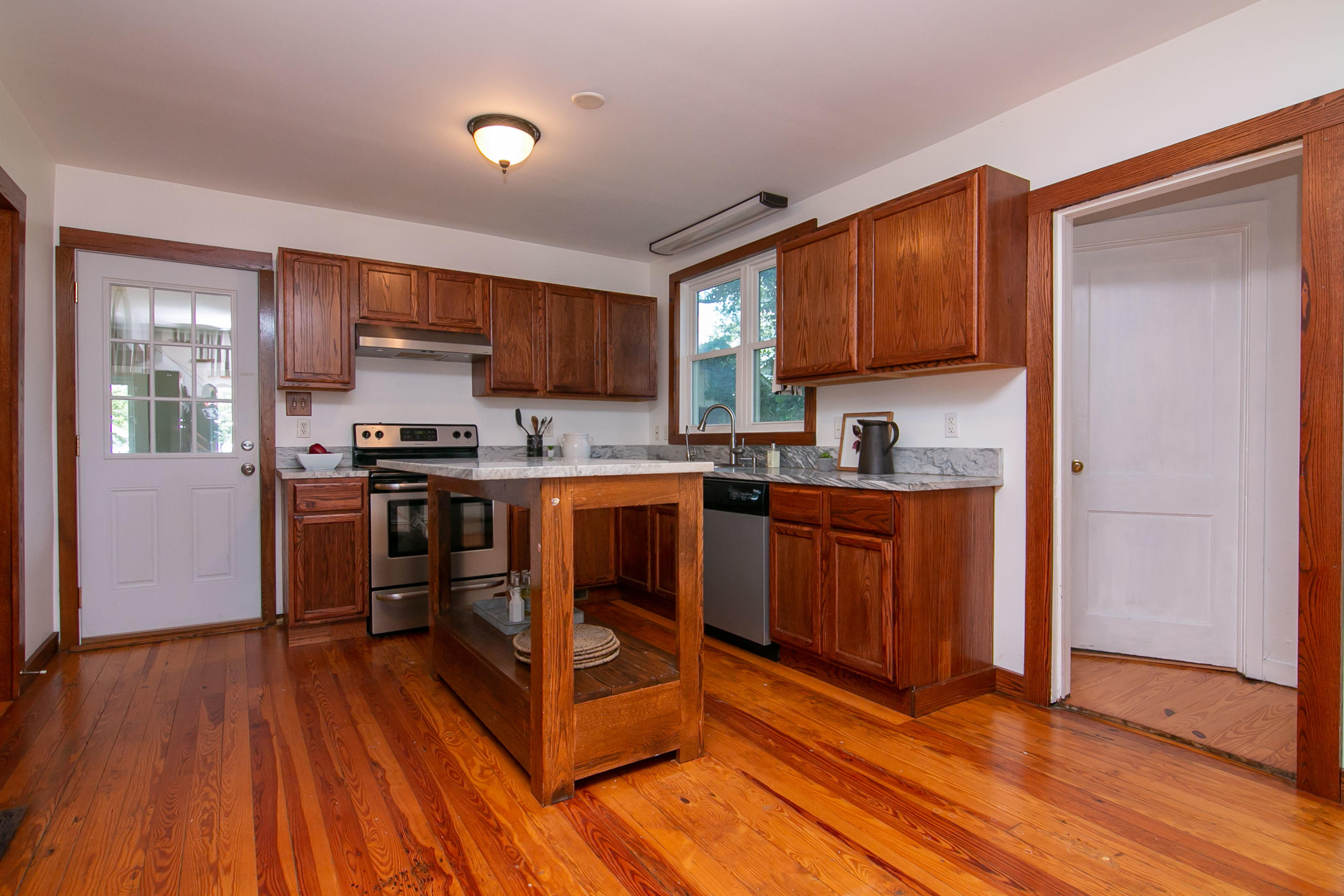 4686 Roger Road Salem, VA 24153 - Photo 11 of 46 IMG_7403