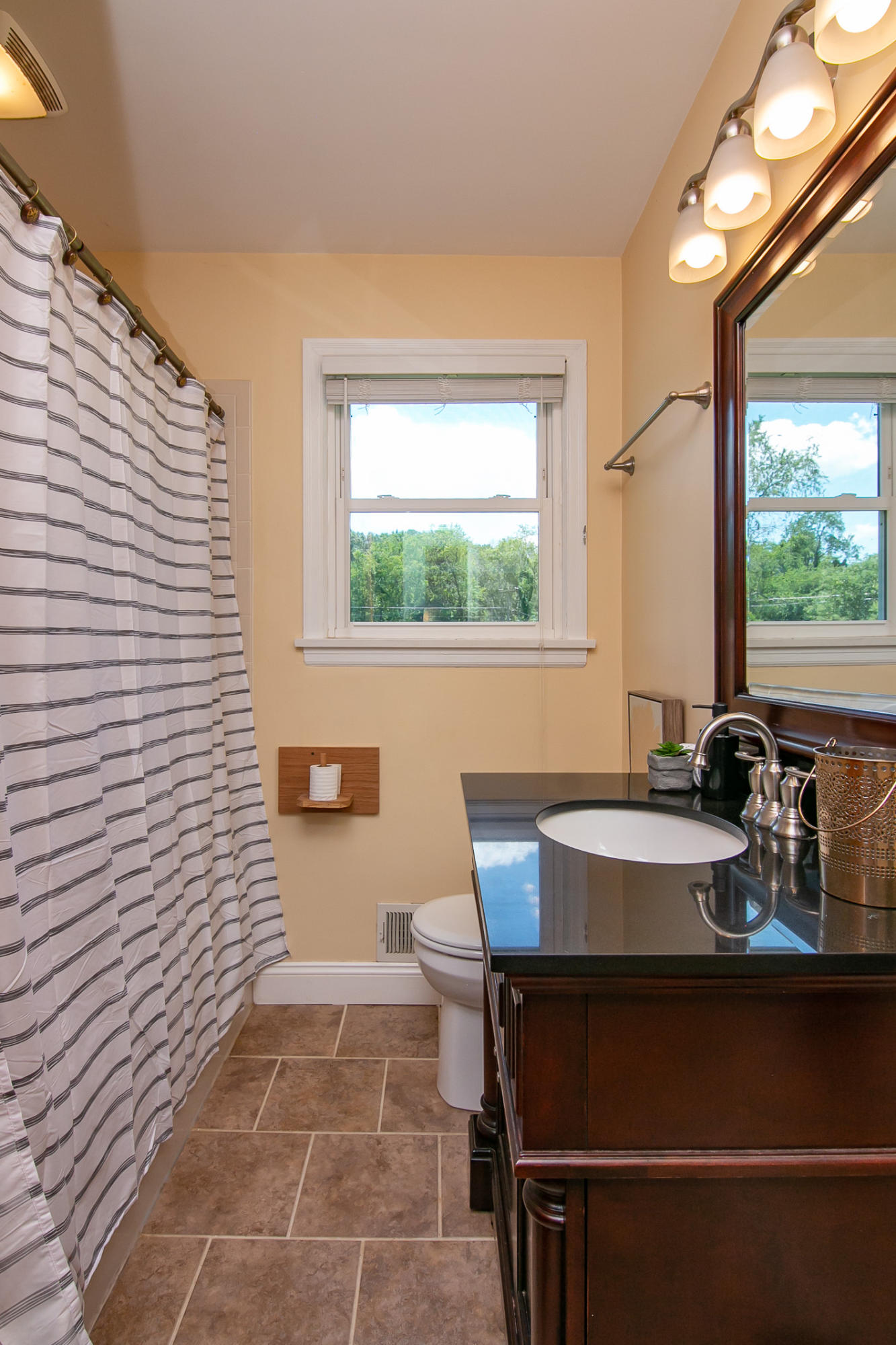 4686 Roger Road Salem, VA 24153 - Photo 26 of 46 IMG_7427