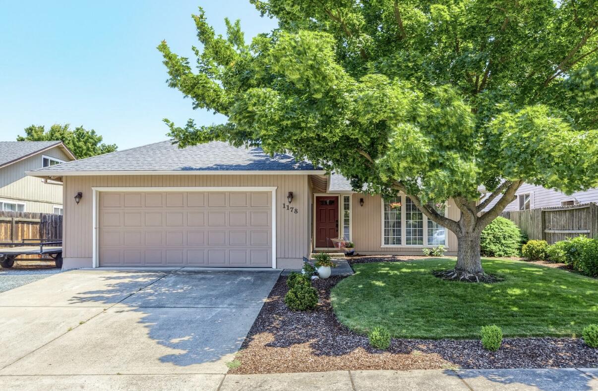 1178 White Chapel Drive Central Point, OR 97502 - Photo 1 of 1 1178 White Chapel