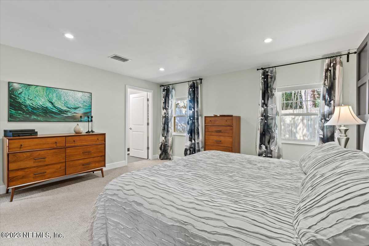 4186 Birmingham Road Jacksonville, FL 32207 - Photo 15 of 42 Primary Bedroom