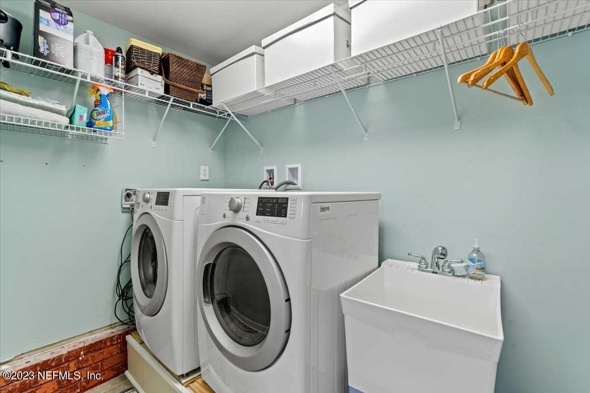 4186 Birmingham Road Jacksonville, FL 32207 - Photo 24 of 42 Laundry